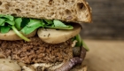 panino con beyond vegan hamburger del millenium