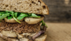 panino con beyond vegan hamburger del millenium